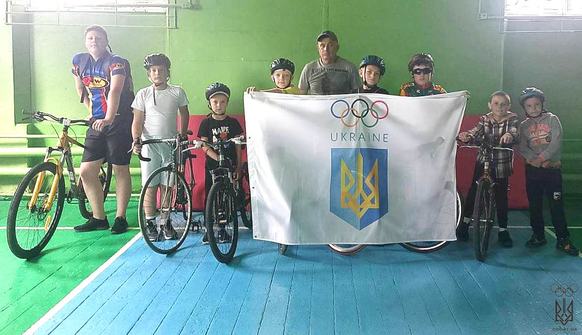 ф (7)